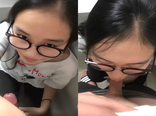 Dia hanya memfilmkannya tetapi tidak mempostingnya