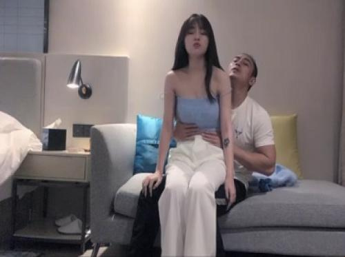 Hotgirl adalah seorang Tiktoker yang membawa vaginanya untuk menjual seks